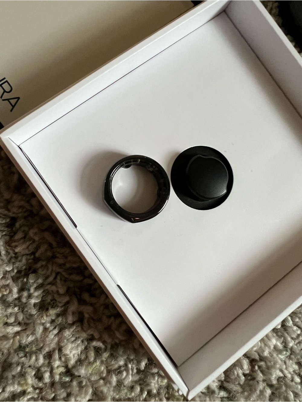 Oura Ring Sz 8 black gen 3 like new - Picture 8 of 9